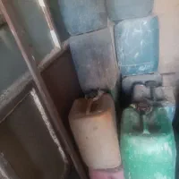 گالن خارجی|ظروف نگهدارنده، پلاستیکی، یکبارمصرف|نیمروز, |دیوار