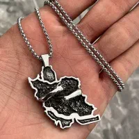 گردنبند آغوش نقشه و منشور کوروش