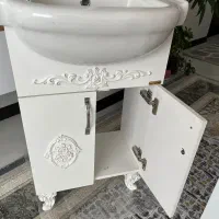 روشویی کابین دار