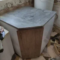 تعداد ی کابینت کارکرده