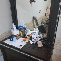 تخت دو نفره همراه با میز ارایشی|تخت و سرویس خواب|شیراز, شهرک نیروی انتظامی|دیوار