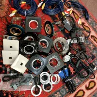 آداپتور ۱۵ امپر و پروژکتور وکابل HDMIو تعدادی رابط|تلویزیون و پروژکتور|صدرا-فارس, فاز ۱|دیوار