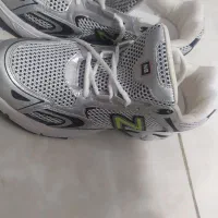 کتونی نیوبالانس|کیف، کفش، کمربند|ری, سرتخت|دیوار