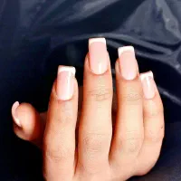 کاشت ناخن . ژلیش . ترمیم|خدمات آرایشگری و زیبایی|بروجرد, |دیوار