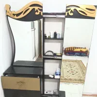 مبل و آینه و کمد آرایش