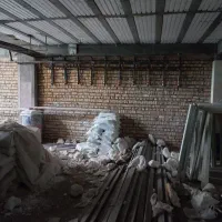 ب یک شاگرد برای لوله کشی گاز نیازمندم