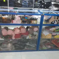 سه‌تا ویترین مغازه