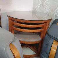 میز ناهار خوری ۴ نفره همراه با شیشه روی میز