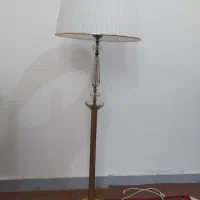 آباژور کنار مبلی