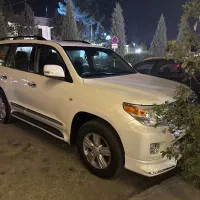 لندکروز ۲۰۱۰