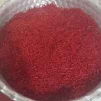 چیدن وپاک کردن زعفران|خدمات باغبانی و درختکاری|خرم‌آباد, |دیوار