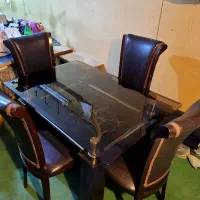 میز نهارخوری چهارنفره