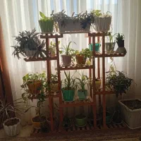 پایه گلدان به همراه 30عددگل وگلدان