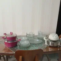 تعدادی ظروف درحد نو بفروش میرسد