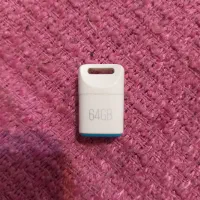 فلش ۶۴ گیگ