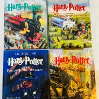 مجموعه 4 جلدی کتاب مصور هری پاتر