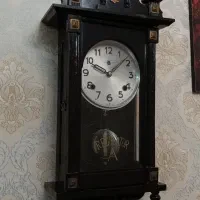 ساعت دیواری قدیمی