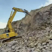 اجاره بیل مکانیکی 220 همراه پیکور و پاکت