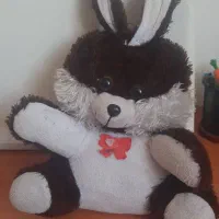 سه عدد عروسک|اسباب‌بازی بچه|بروجن, |دیوار