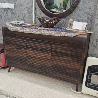 کنسول درحد نو همراه با ایینه مربوطه