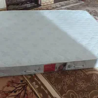 تخت خواب باتشک رویال بخاطرکم جایی بفروش میرسد|تخت و سرویس خواب|دهدشت, |دیوار