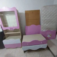 تخت و کمد بچه