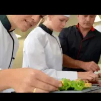 نیرو خانم هفته ۳ روز