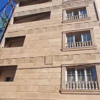 به یک نیروی کار برای کاشیکاری احتیاج دارم