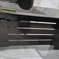 میز مدیریت و کنفرانس