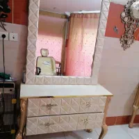 وسایل آرایشگاه و میز مدیریت