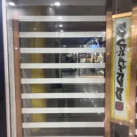 دکور جلو ویترینی فروشی