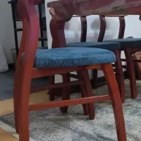 میز ناهارخوری و صندلی بسیار سالم و تمیز و شیک