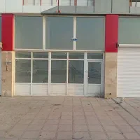 کارگر مال بتن ریزی و آجر چینی