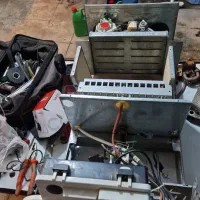 تعمیر و سرویس انواع پکیج ایرانی و خارجی|خدمات پیشه و مهارت|اصفهان, بهارستان|دیوار