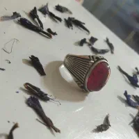 انگشتر یاقوت کاره دست