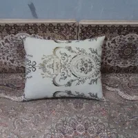 پشتی فرشی کاملا نو و سالم