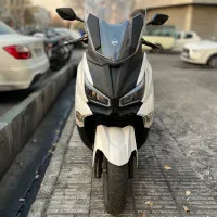 اس وای ام جوی مکس ۳۰۰