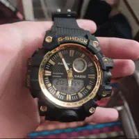 ساعت خفن مشکی طلایی