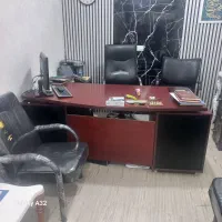 میز مدیریت و میز کنفرانس