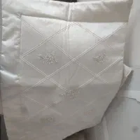 رو تختی سفید
