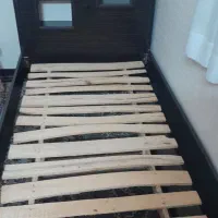 تخت یه نفره ۲در ۹۰ تمیز درحد