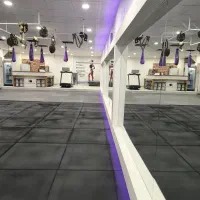 کارآموزبدنسازی خانم،نیروی نظافت خانم باشگاه بانوان