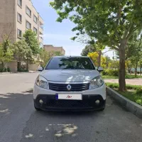 رنو ساندرو