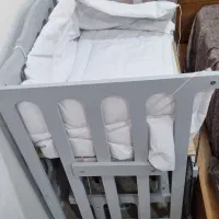 تخت و گهواره نوزاد