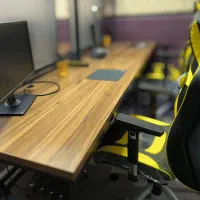 اجاره میز اشتراکی