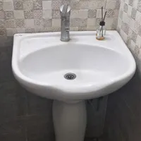 روشویی با شیرآب