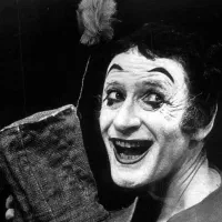 نیازمند بازیگر خانم|استخدام هنری و رسانه|کرمان, |دیوار