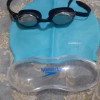 عینک و کلاه شنا