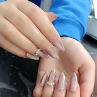 کاشت ناخن ۲۵۰