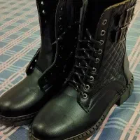 پوتین|کیف، کفش، کمربند|تکاب, |دیوار